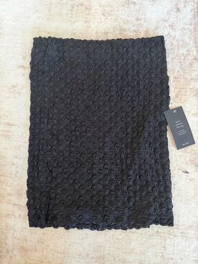 Black Lace-Textured Pencil Skirt - NA-KD